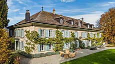 V podkroví je prostor a dal�í místnosti, které poskytují dostatek místa pro...