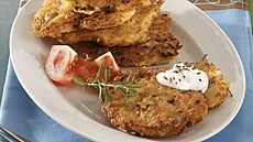 Zelné bramborá�ky s kmínovým dipem