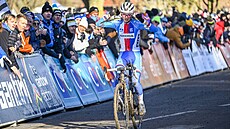 Pedasná radost Barbory Bukovské po prjezdu do pátého kola.