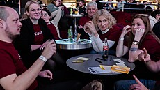 N�které sestavy pojaly kvízové zápolení se v�ím v�udy, v�etn� stejného oble�ení.