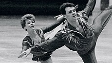 DOKONALE SEHRANÍ. Jevgenija �i�kovová s Vadimem Naumovem p�i jednom ze svých...