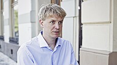 Zdravá obuv Luká�e Klimpery má pozitivní ú�inek na celé= t�lo. Potvrdila to i...