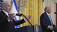 Donald Trump na úterním jednání s izraelským premiérem Benjaminem Netanjahuem...