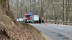 Policisté a hasi�i od st�ede�ního dopoledne zasahovali nedaleko Muzikova....
