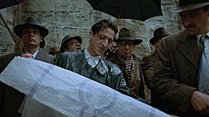 Brutalista je p�íb�h ma�arského architekta László Tótha, který po emigraci do...