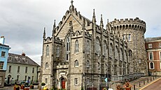Dublinský hrad slou�il jako pevnost, v�zení i soudní dv�r.
