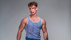 Pavel Pája Tóth (23): Pája je pozitivní, energický fitness trenér, který se...