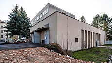 Starý vým�ník tepla v areálu n�kdej�ího ústavu hluchon�mých v Hradci Králové se...