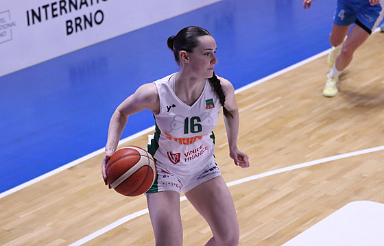 Ema Rychtecká ze �abin Brno v zápase s Trutnovem.