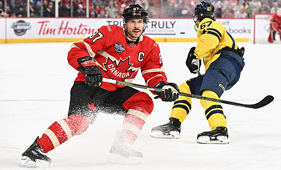 Kana�an Sidney Crosby v utkání se �védskem.