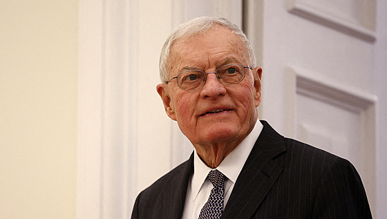 Zvlátní vyslanec USA pro Ukrajinu a Rusko Keith Kellogg ve Varav. (18. února...