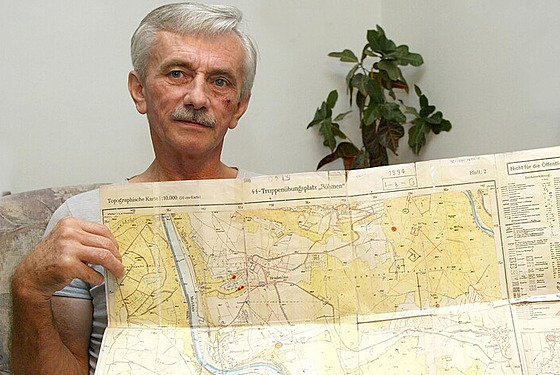 Zem�el nejv�t�í �eský hleda� poklad� Josef Mu�ík