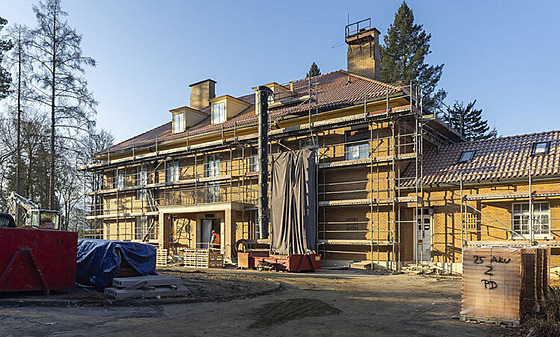 Památkov� chrán�ná �iperova vila ve Zlín� prochází nákladnou rekonstrukcí....