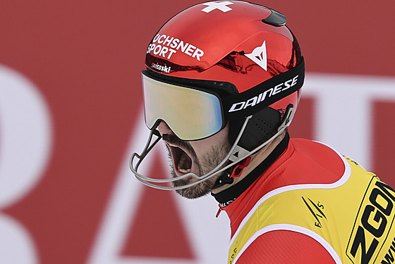 Loic Meillard se raduje po dokon�ení druhého kola mistrovského slalomu.