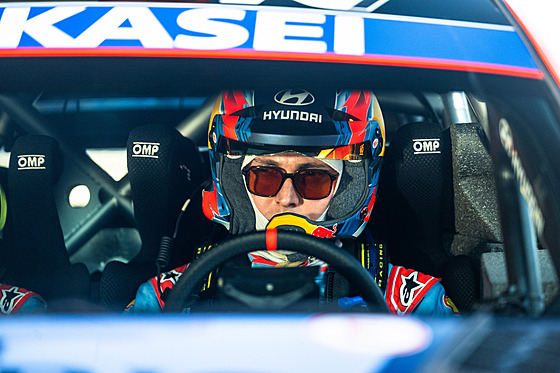 Adrien Fourmaux bhem védské rallye.