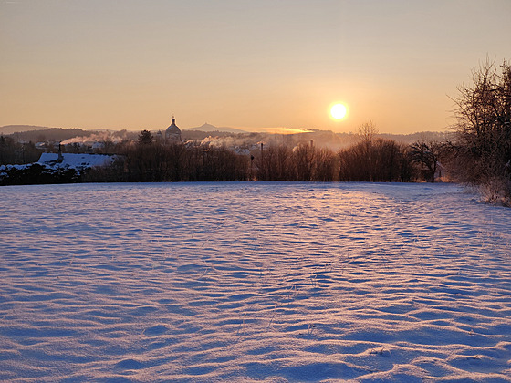 Ranní teploty v Jablonném v Podje�t�dí se pohybovaly okolo - 18° Celsia (17....