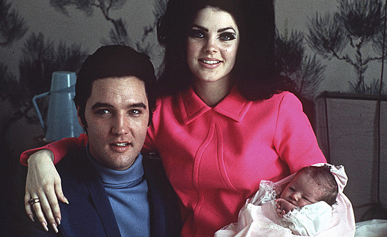 Elvis Presley, Priscilla Presleyová a jejich dcera Lisa Marie Presleyová...
