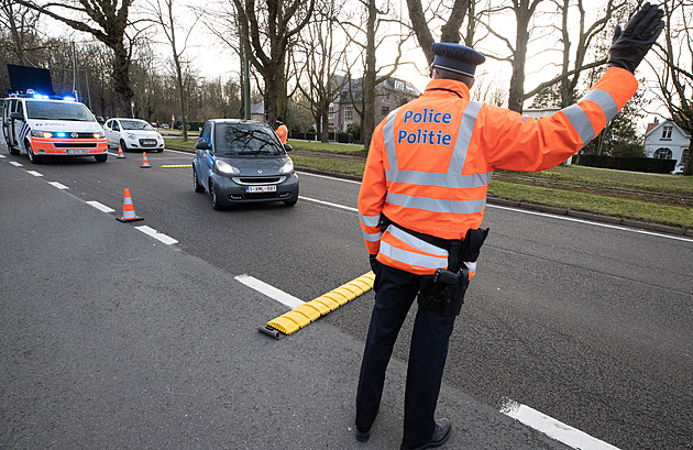 Francouz jezdil padesát let bez řidičáku, padělek si zajistil od Čecha