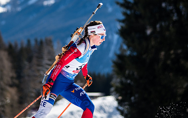 Biatlon ONLINE: Češky běží na MS vytrvalostní závod, také Jislová začala čistě