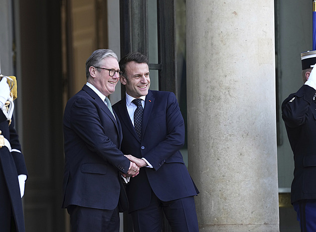 Macron přebírá iniciativu. I kdyby z toho nic nebylo, tleskejme mu za to