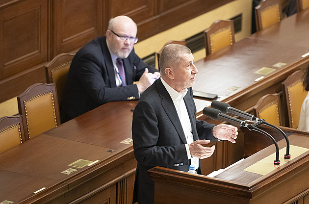 Česká televize a Český rozhlas v jednom, nebo jako Netflix? Proč jsou veřejnoprávní média pod palbou