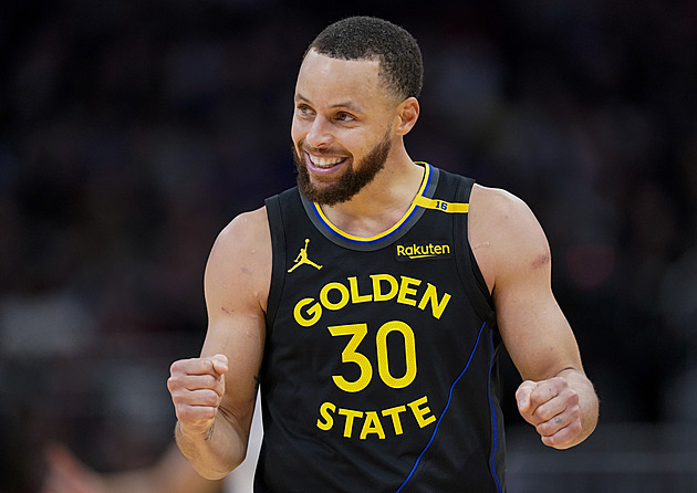 Dončič poprvé za Lakers, přispěl k debaklu. Krejčího poslal tvrdý faul ze hry