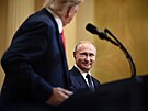 Donald Trump a Vladimir Putin na archivním snímku z roku 2018