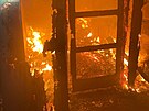 Hasi�i zasahovali u po��ru b�val� �koly v Alejn� ulici v Teplic�ch. (13. �nora...