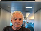 Takhle se jezdí v �ín� magnetickým vlakem MAGLEV, který se vzná�í na...