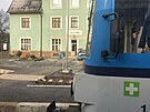 Ve stanici Podle�ín stojí motorový v�z 810 (8. února 2025)