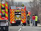 Hasi�i zasahuj� u po��ru autovrakovi�t� v pra�sk� Michli. (10. �nora 2025)