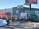 V ulici K Barrandovu v Praze havarovala �ty�i vozidla. (19. �nora 2025)