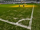 Uml osvtlen nad trvnkem na stadionu v Hradci Krlov