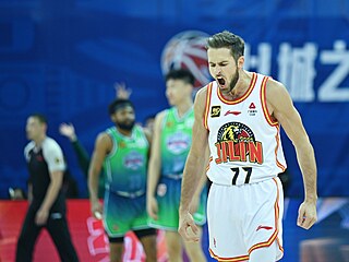 Tomá� Kyzlink v dresu �i-lin Northeast Tigers.