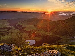 Poho�í Rodna se nachází na severu Rumunska, je sou�ástí Východních Karpat. Na...