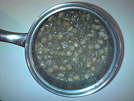 Podez�elé klokotání v hrdle vyvolá jen snaha správn� název té polévky vyslovit....