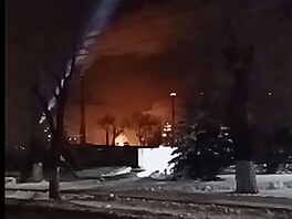 Ukrajina udeila na klíovou ropnou rafinerii v ruské Saratovské oblasti. (11....