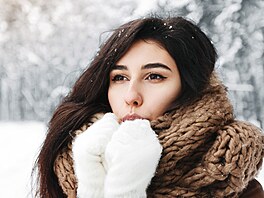 K��e je v zim� citliv�j�í, rychleji se vysu�uje, pne a m��e nep�íjemn� reagovat...