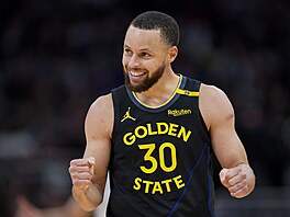 Stephen Curry z Golden State Warriors se raduje.