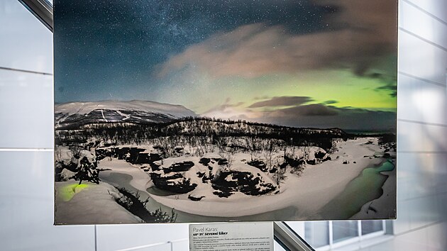 Dalek� galaxie, mlhoviny i vz�cn� vesm�rn� �kazy p�ibli�uj� n�v�t�vn�k�m des�tky fotografi� vystaven� v libereck�m science centru iQlandia. (13. �nora 2025)