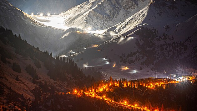 Symbulak je unik�tn� i vysokou kvalitou sn�hu, kter� je m�lokdy mokr� a v�t�inou p�sob� kompaktn�, jako by ho pr�v� p�ejela rolba.