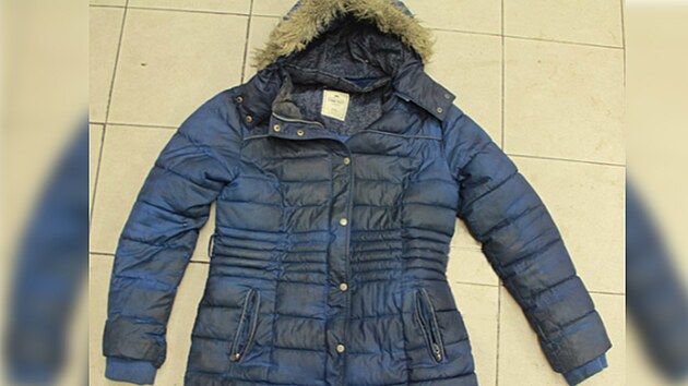 Policie p�tr� po toto�nosti nezn�m� �eny. 