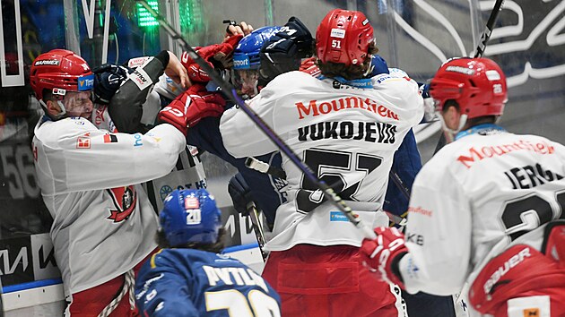 Jergl 100'i kutladı. Hedef ama McCormack'tan Marvel: Beka'dan daha güzel bir vuruş görmedim