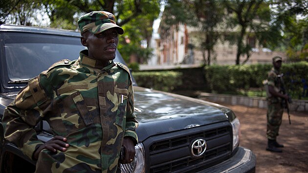 Sultani Makenga na z�kladn� M23 v Gom� (25. listopadu 2012)