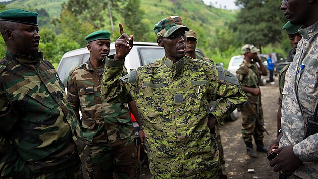 Sultani Makenga p�i operaci u m�sta Sake (30. listopadu 2012)