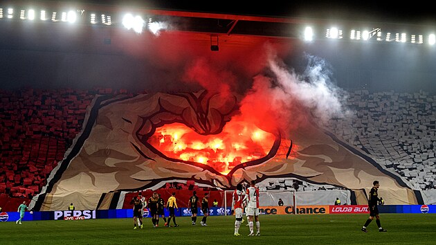 Choreo sl�vistick�ch fanou�k� v utk�n� proti Ban�ku