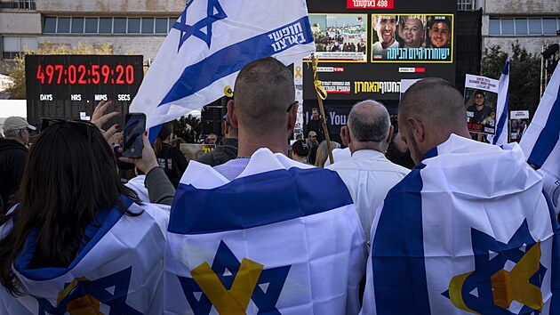 Palestin�t� v�zni po propu�t�n� z izraelsk�ho v�zen�. (15. �nora 2025)