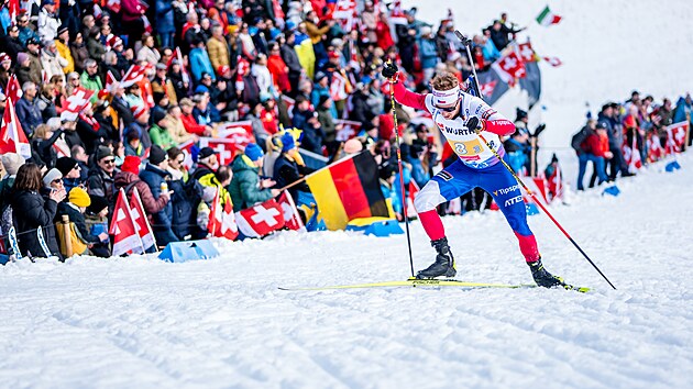 V�t�zslav Hornig ve stoup�n� sm�en� �tafety na mistrovstv� sv�ta v Lenzerheide.