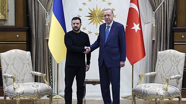 Ukrajinsk� prezident Volodymyr Zelenskyj se v Anka�e setkal se sv�m tureck�m prot�j�kem Recepem Tayyipem Erdoganem. (18. �nora 2025)