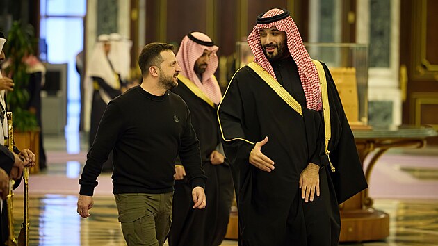 Saúdský korunní princ Muhammad bin Salmán hostí ukrajinského prezidenta...